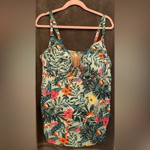 Cacique floral tankini top
